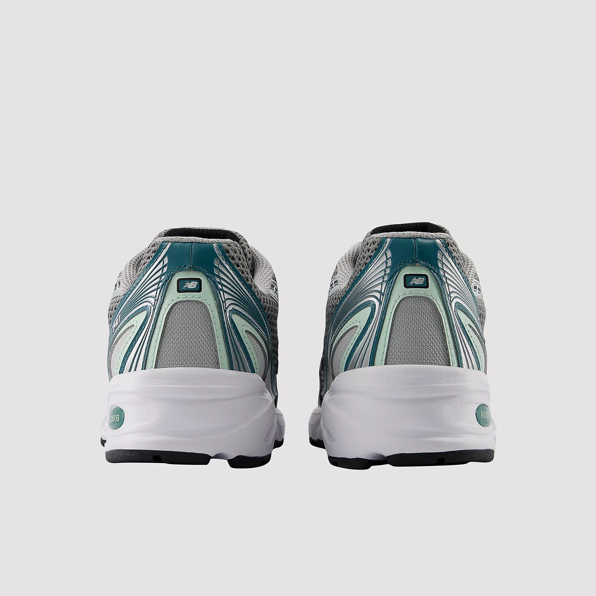 New Balance 740v2 Silver Metallic New Spruce 3