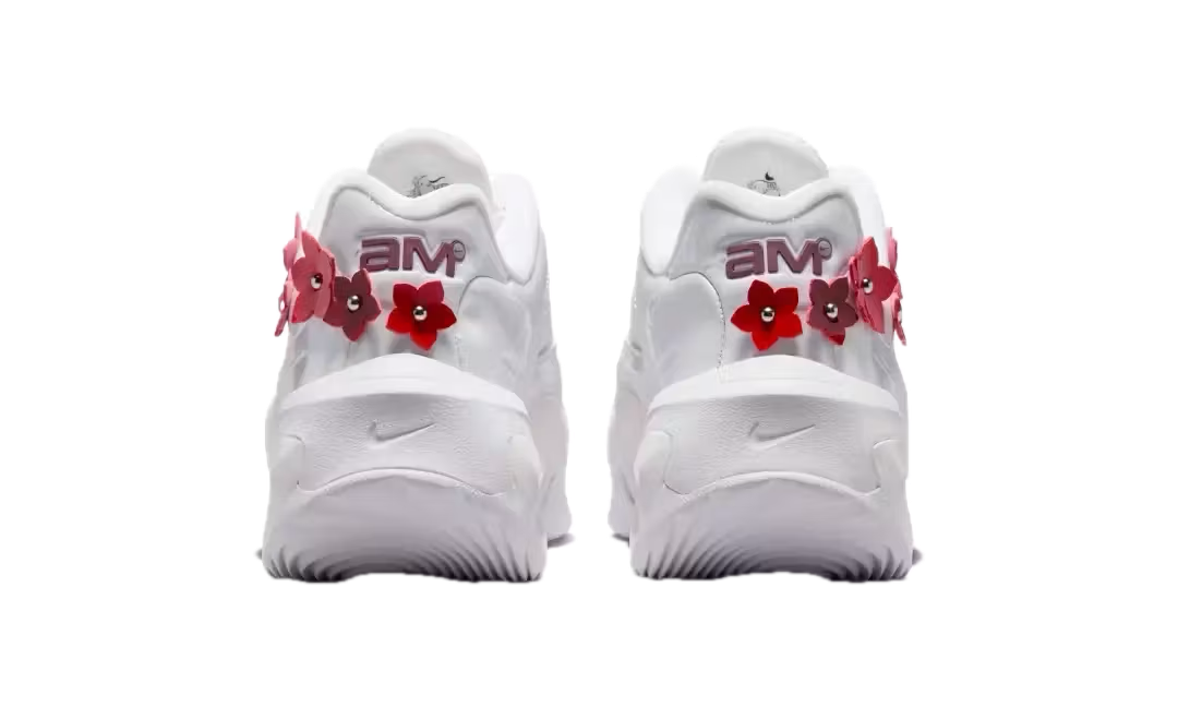 Nike Air Max Muse Floral Pack (Women’s) to damska odsłona nowoczesnej sylwetki Nike, która łączy futurystyczny design z delikatnymi detalami inspirowanymi naturą. 3